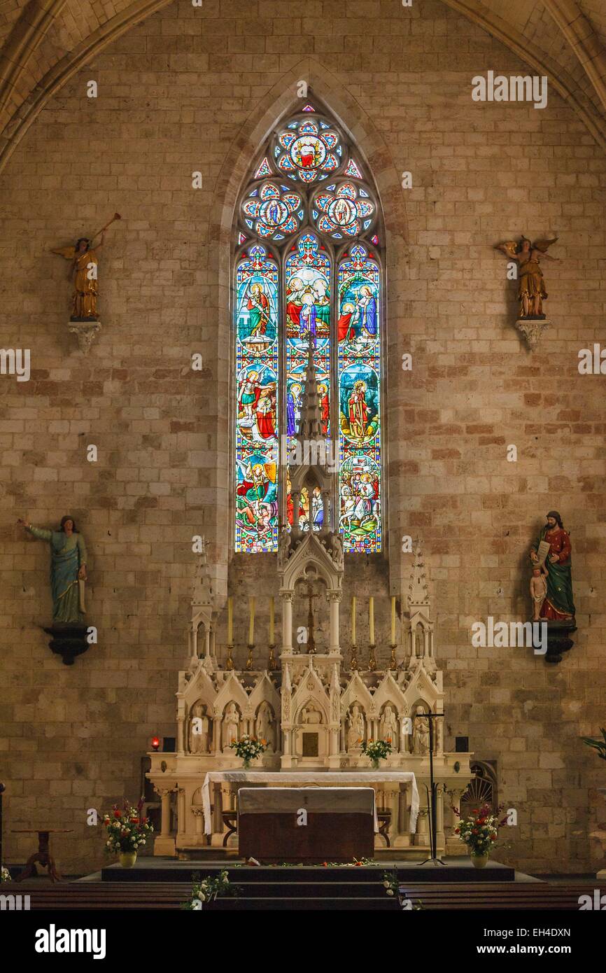Frankreich, Lot et Garonne, Villereal, Guyenne ummauerten Stadt, Notre Dame Kirche Altar und Glasfenster Stockfoto