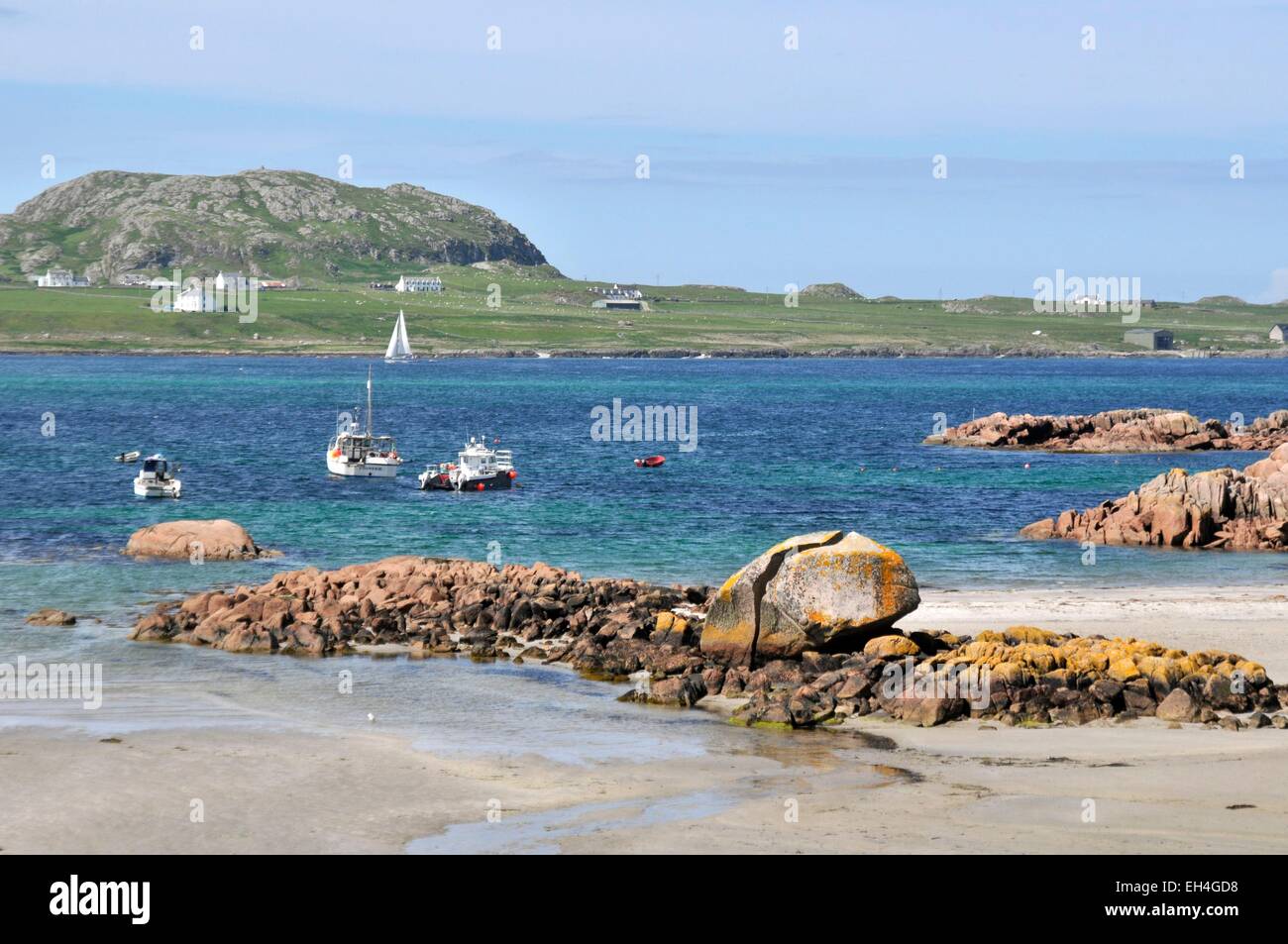 Großbritannien, Schottland, Isle of Mull, Fionnphort äußersten Südwesten der Insel Mull, die Ross of Mull, Knockvologan Strand, Iona Insel im Hintergrund Stockfoto