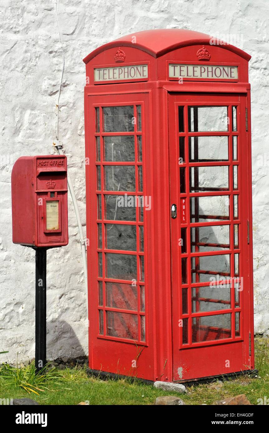 Großbritannien, Schottland, Isle of Mull, Münztelefon und Postfach Stockfoto