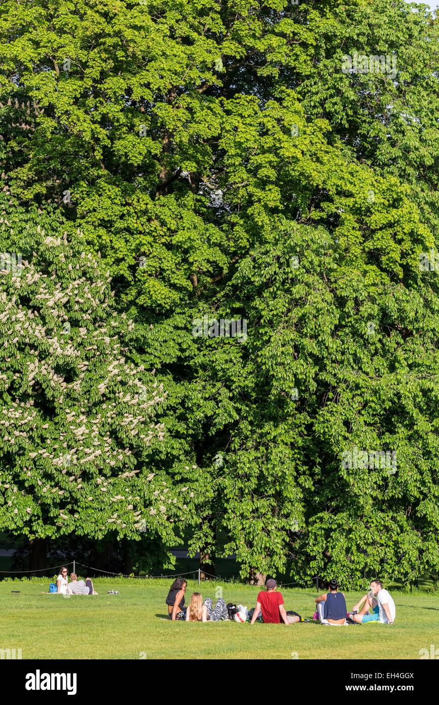 Norwegen, Oslo, Slottsbakken, Königspalast in Oslo (1848), entworfen von dem Architekten Hans Linstow ist die offizielle Residenz der königlichen Familie, zum öffentlichen Park geöffnet Stockfoto