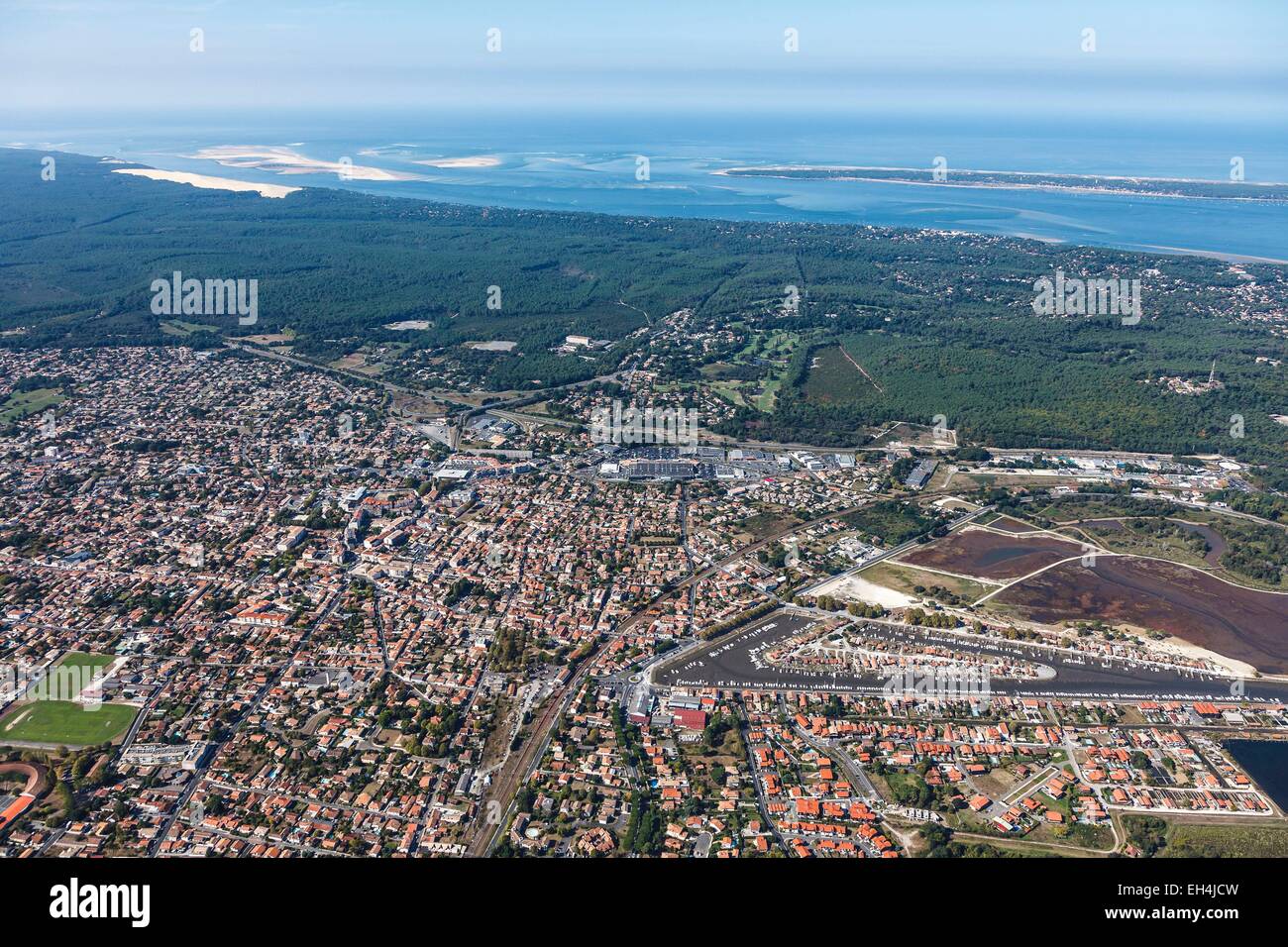 Frankreich, Gironde, La Teste de Buch, die Stadt, das Cap Ferrat und le Pilat Dune (Luftbild) Stockfoto
