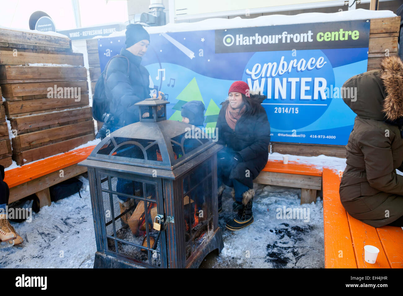 Station im Winter Eislaufen Ring am Harbourfront Erwärmung; Toronto, Ontario; Kanada Stockfoto