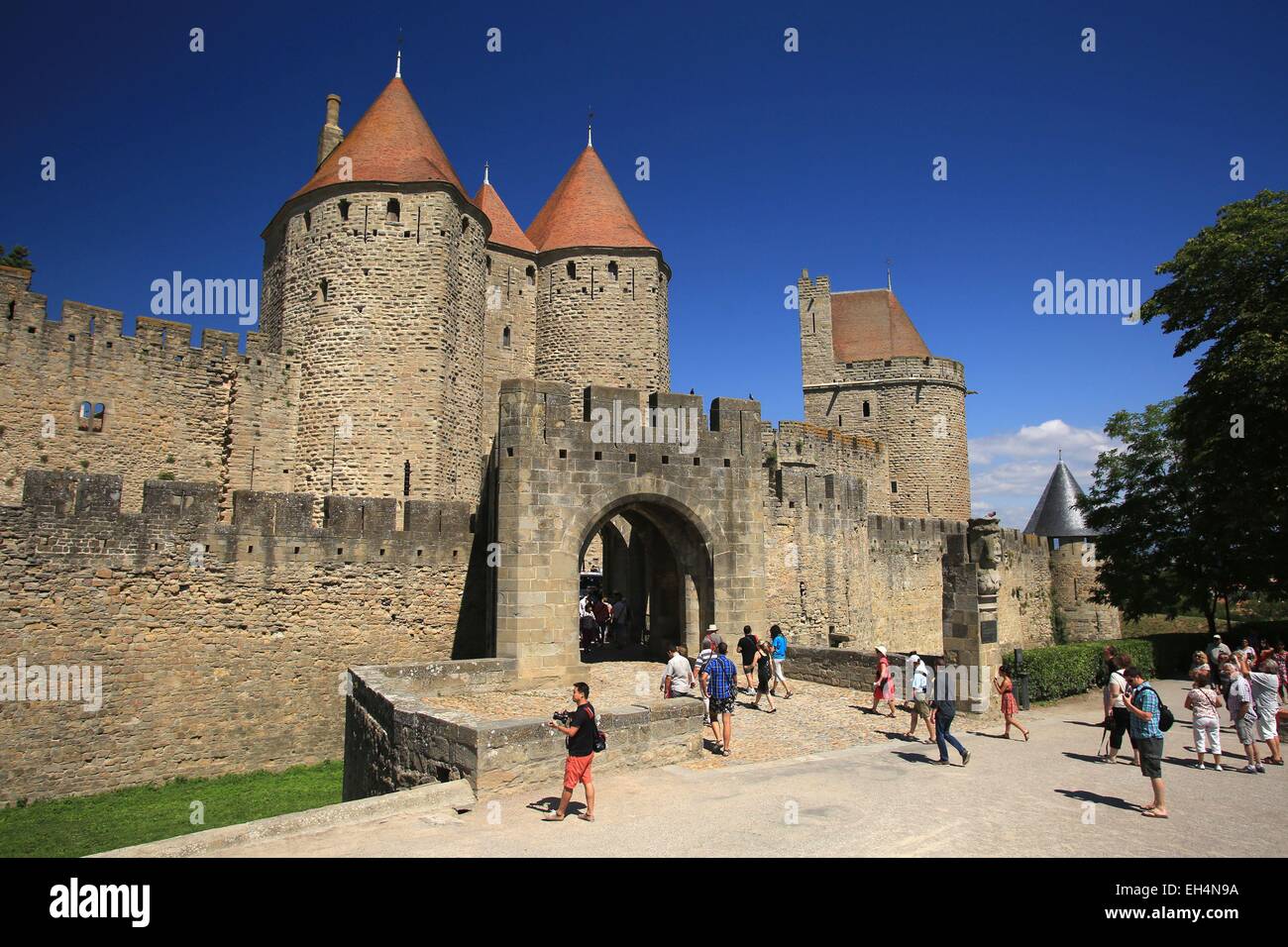 Frankreich, Aude, Carcassonne, vor der Tür von Narbonne, Touristen auf Besuch in der Stadt Carcassonne als Weltkulturerbe der UNESCO gelistet Stockfoto