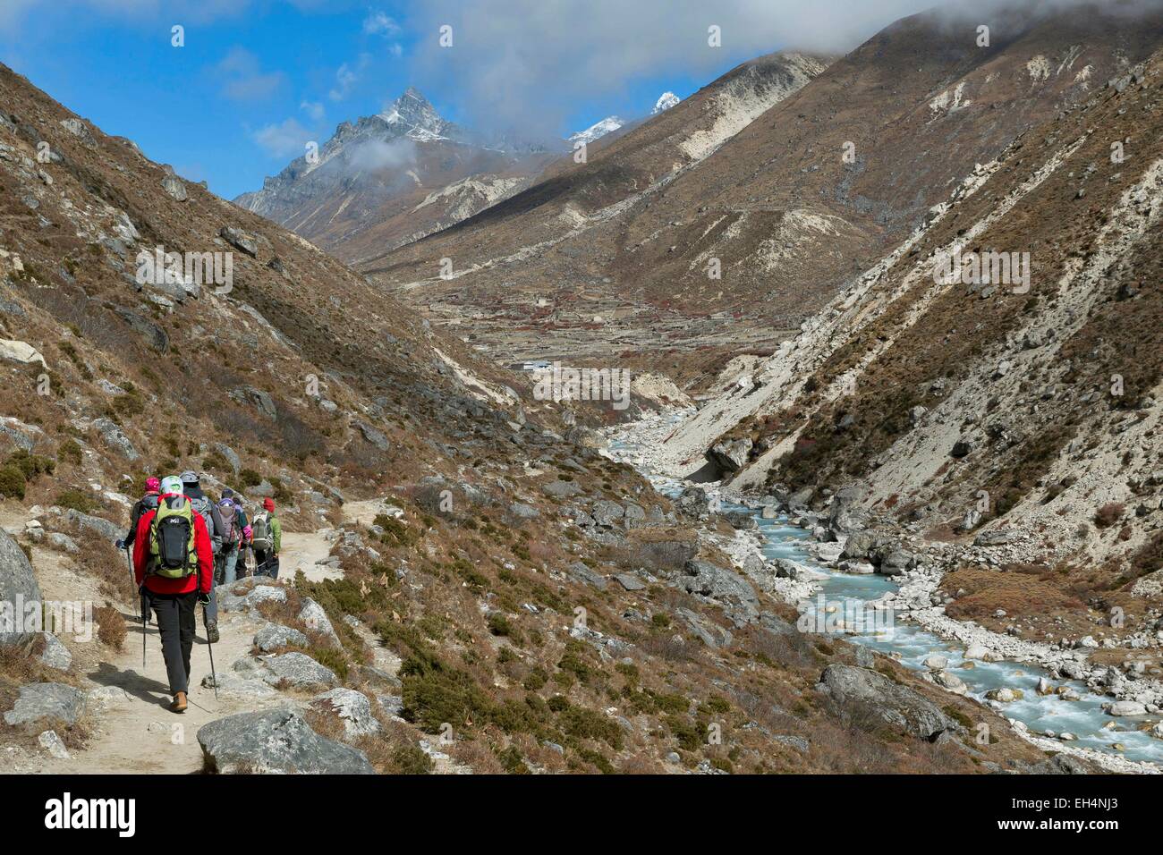 Nepal, Sagarmatha Nationalpark, als Weltkulturerbe der UNESCO, Solu Khumbu Bezirk, Everest-Region, Bhote Koshi Tal Langden aufgeführt Stockfoto