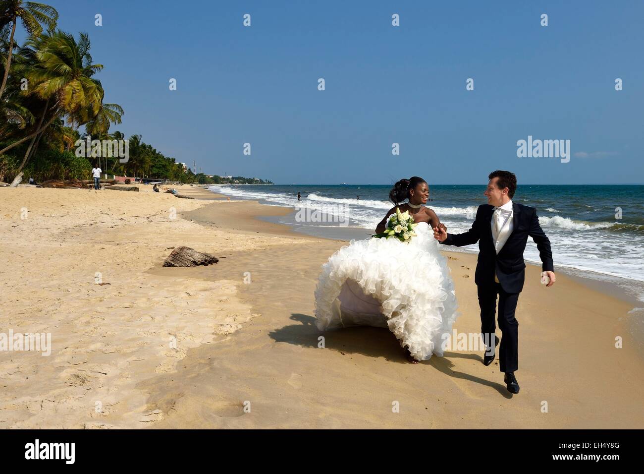 Libreville, Gabun Flughafen Strand grenzt an Gabun-Mündung Stockfoto