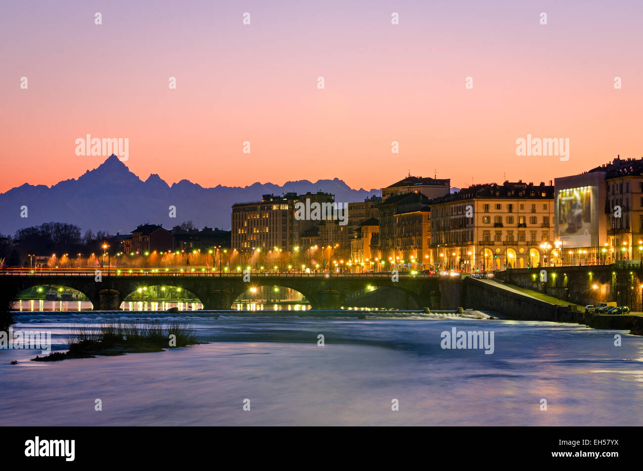 Turin (Torino), Po und Monviso bei Sonnenuntergang Stockfoto