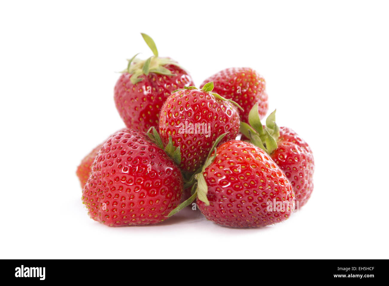 Eine frische Bio-Erdbeeren auf weißem Hintergrund. Stockfoto