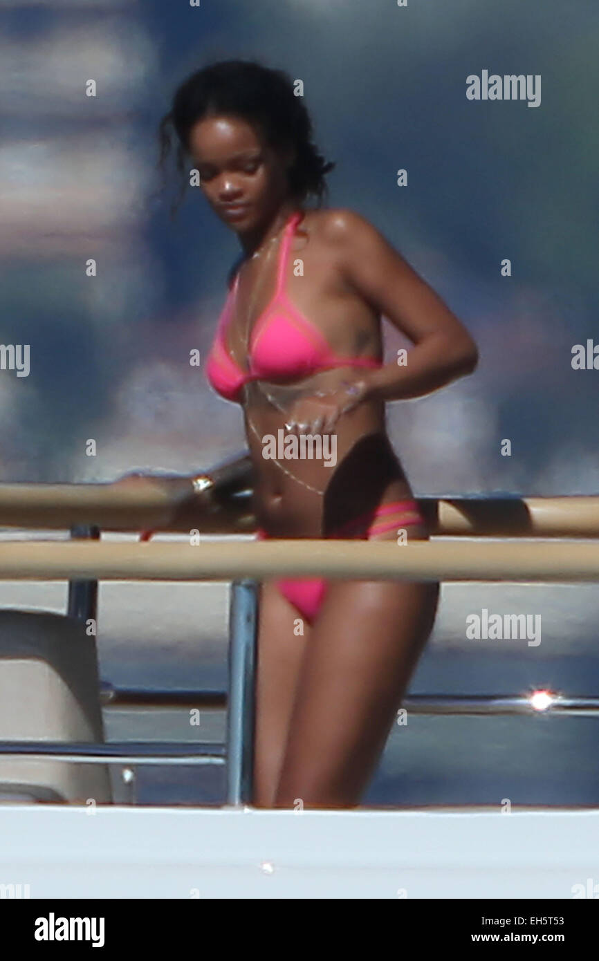 Rihanna auf einer Luxus-Super Yacht den Süden von Frankreich mit entdeckt: Rihanna wo: Cannes, Frankreich bei: 02 Sep 2014 Stockfoto