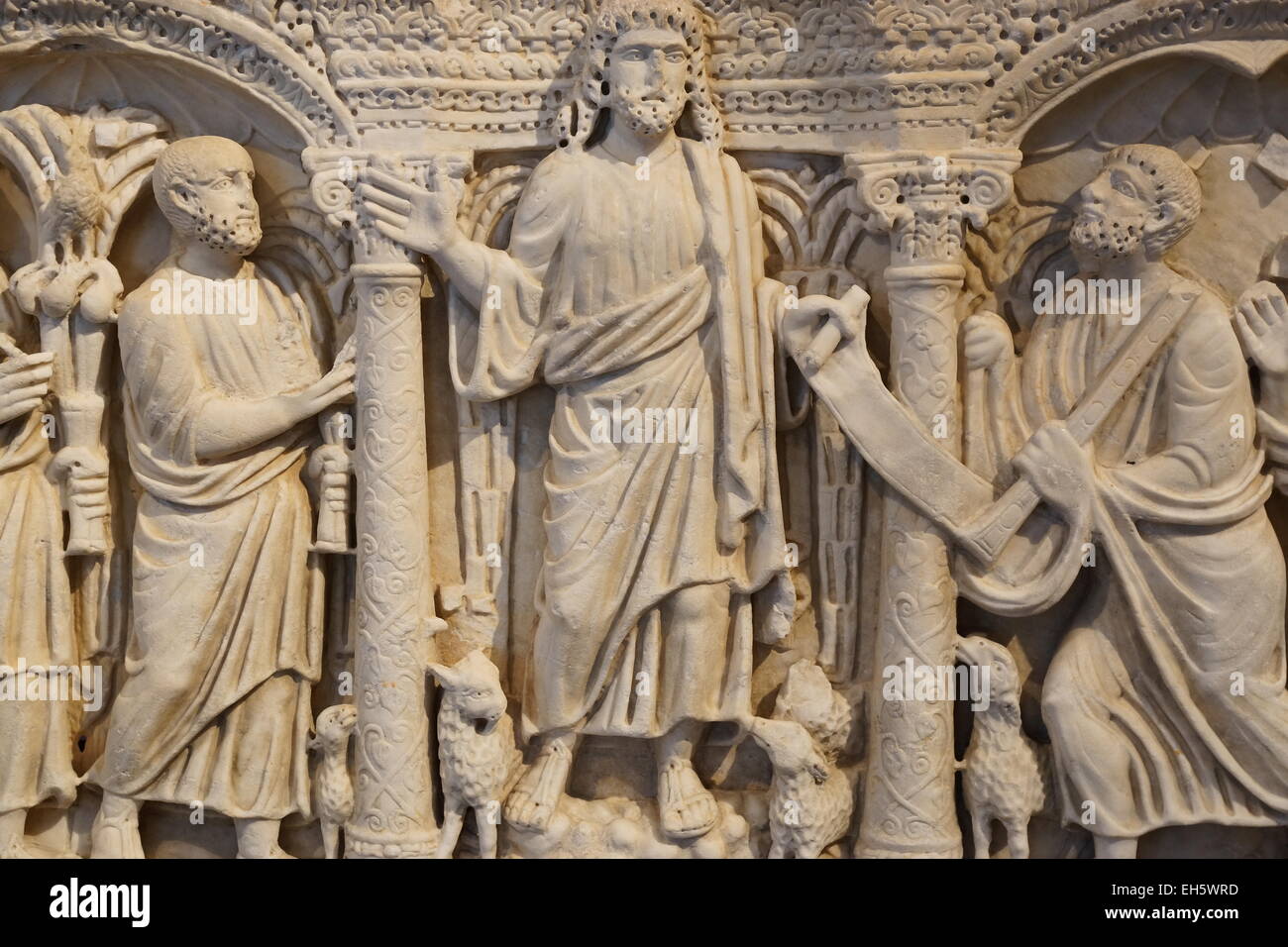 Status; Rom; Roman; Antik; Geschichte; Geschichte; Archäologie; Alt, Granit; Stein; Marmor; Arles; Kind; Griechisch; Skulptur; Nordic Stockfoto