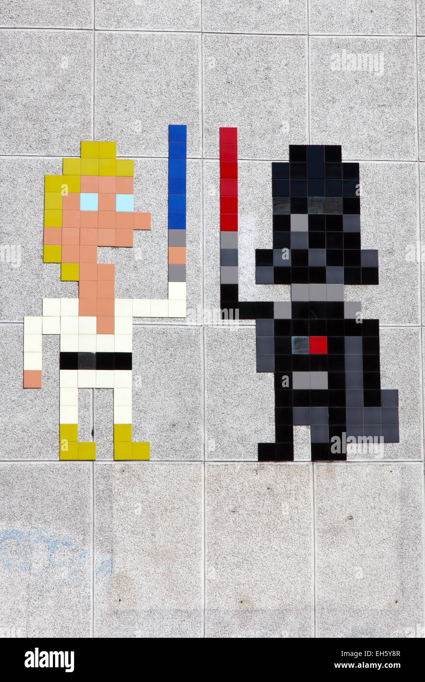 Star Wars Streetart vom französischen Künstler Space Invader auf der Great Eastern Street Parkplatz Curtain Road, London, UK. Stockfoto