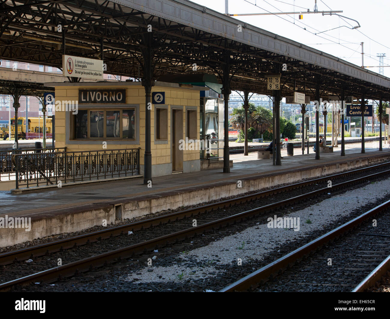 Livorno italy railroad train station Fotos und Bildmaterial in hoher