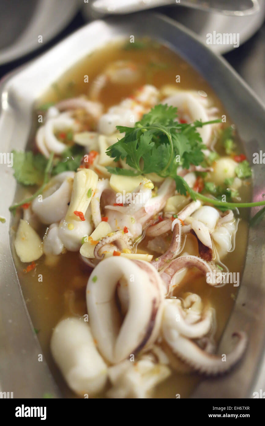 Tintenfisch-Suppe im Fischrestaurant. Stockfoto