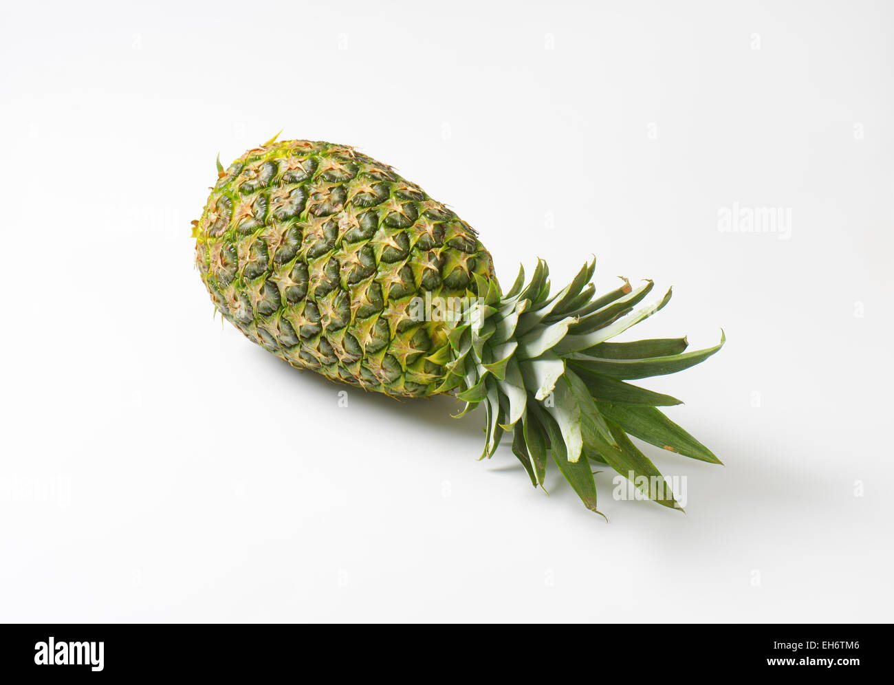 Frische ganze Ananas - Studio gedreht Stockfoto