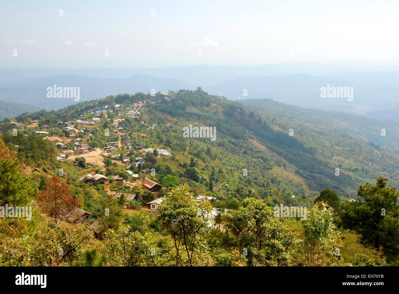 Blick auf das Dorf Kanpetlet Kinn Stockfoto