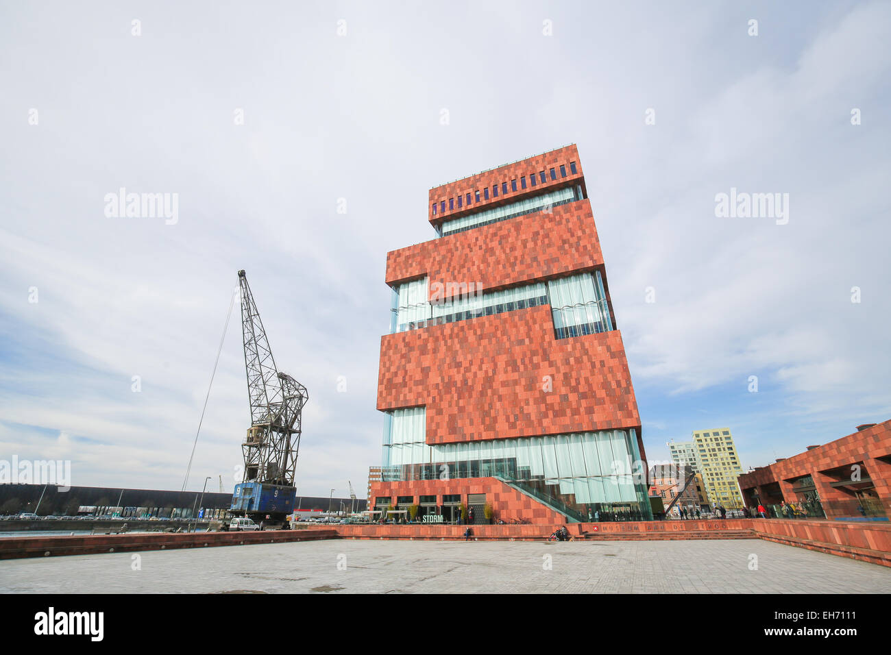 Antwerpen, Belgien - 7. März 2015: Blick auf das Museum am Strom oder MAS im Zentrum von Antwerpen, Belgien. Stockfoto