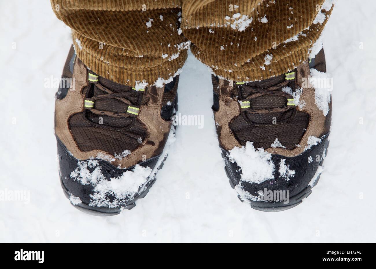 Trekking Stiefel im Schnee Tag Stockfoto