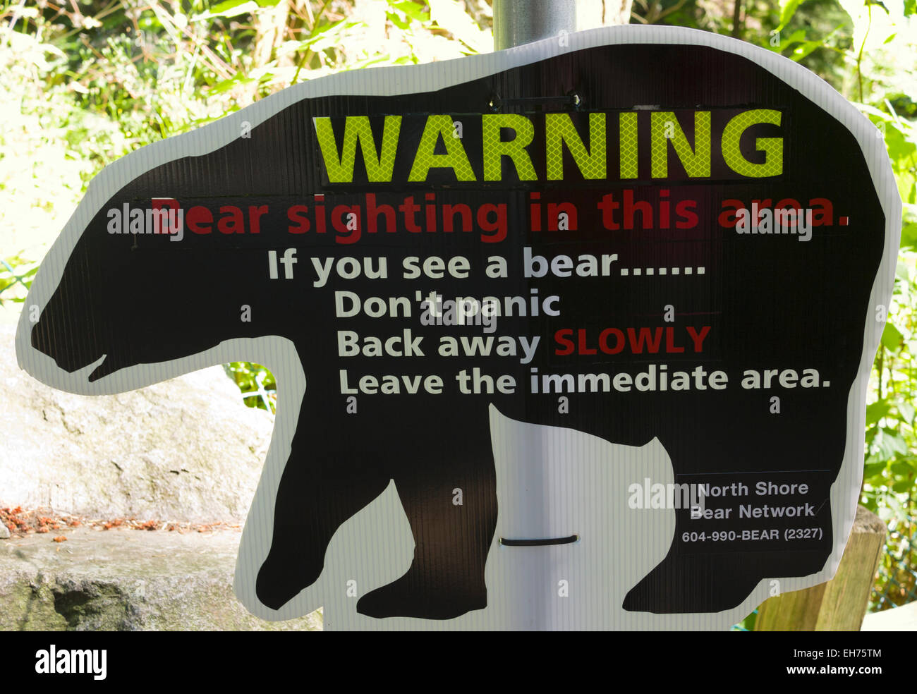 Tragen Sie Warnschild, Lighthouse Park, Point Atkinson, West Vancouver, BC, Kanada Stockfoto