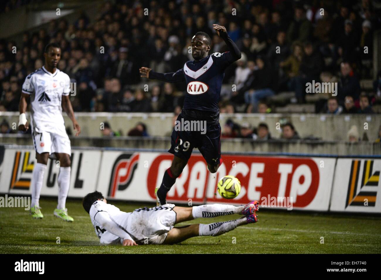 Clemens steuert - 28.02.2015 - Bordeaux/Reims - 27eme Journee de Ligue 1. Foto: Caroline Blumberg/Icon Sport Stockfoto