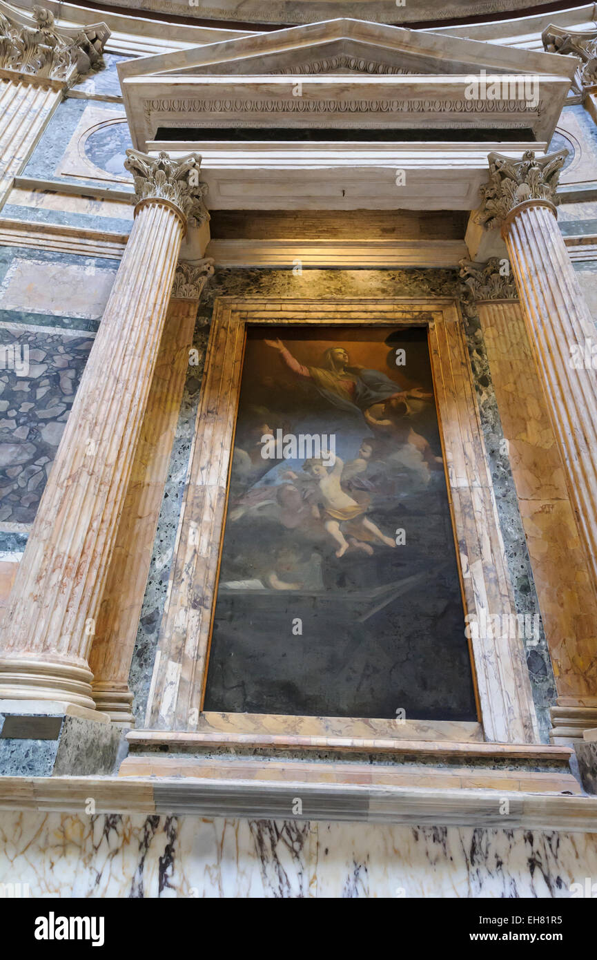 Ein riesiges Ölgemälde auf der Marmorwand im Inneren des Pantheon, Rom, Italien. Stockfoto