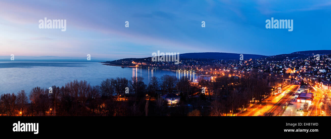 Sonnenaufgang vom Plattensee. Balatonalmádi, Ungarn, Europa Stockfoto