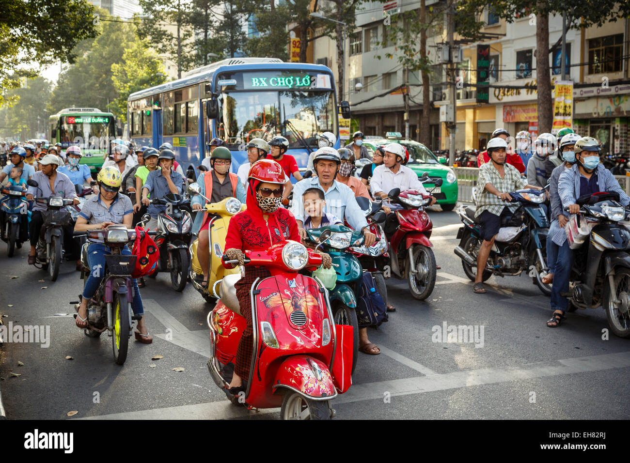 Dichten Verkehr, Ho-Chi-Minh-Stadt (Saigon), Vietnam, Indochina, Südostasien, Asien Stockfoto