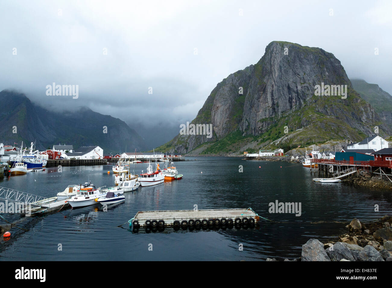 Hamnoy in der Nähe von Reine, Lofoten-Inseln, Arktis, Norwegen, Skandinavien, Europa Stockfoto