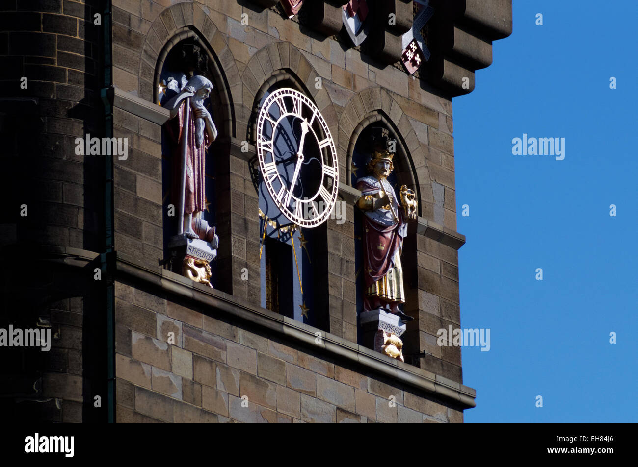 Viktorianische Uhrturm, entworfen von William Burges, Schloss von Cardiff, Wales. Stockfoto