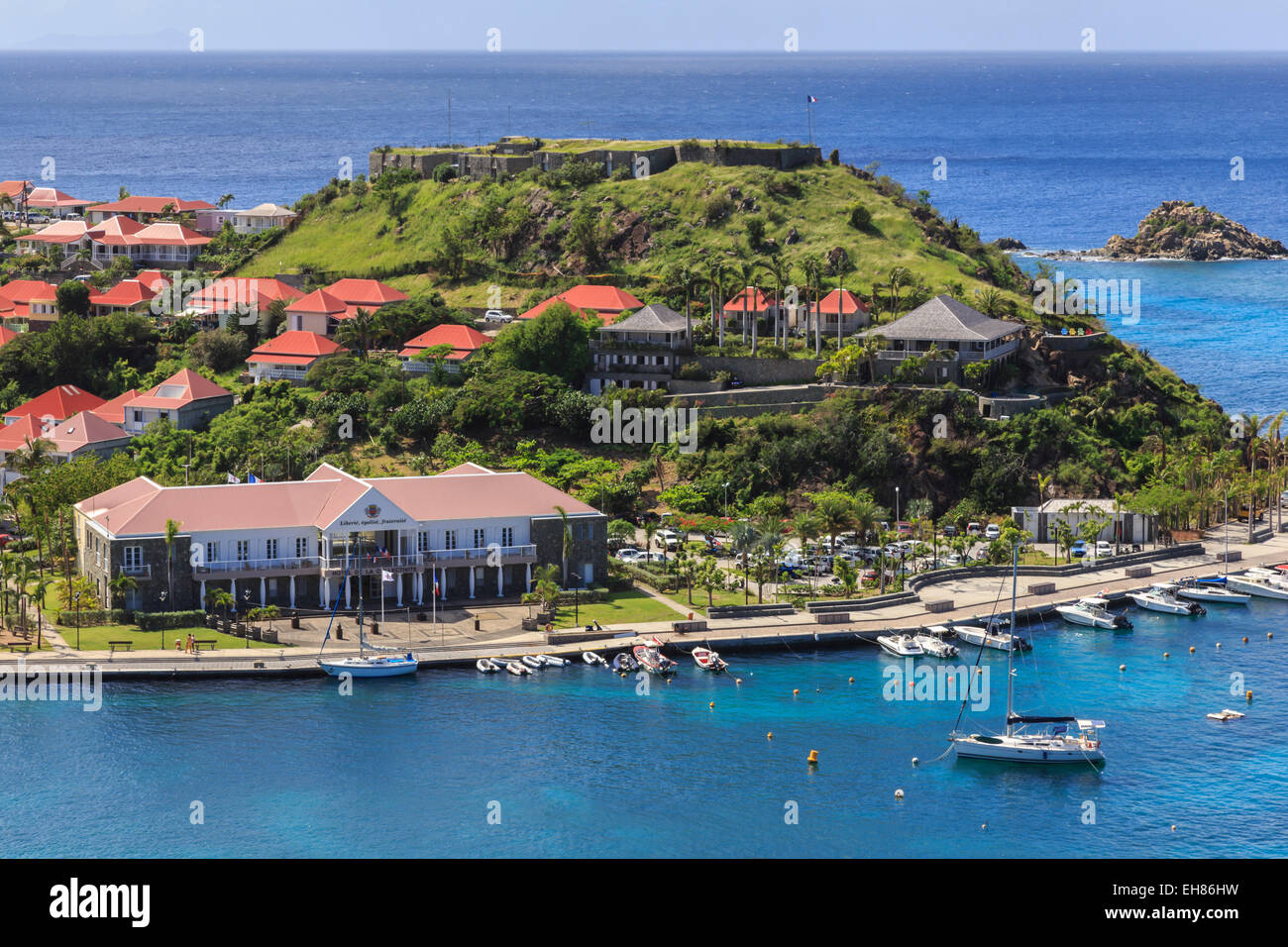 Erhöhten Blick, Hotel De La Collectivitie und Fort Oscar von Fort Gustave, Gustavia, St. Barthélemy, West Indies Stockfoto