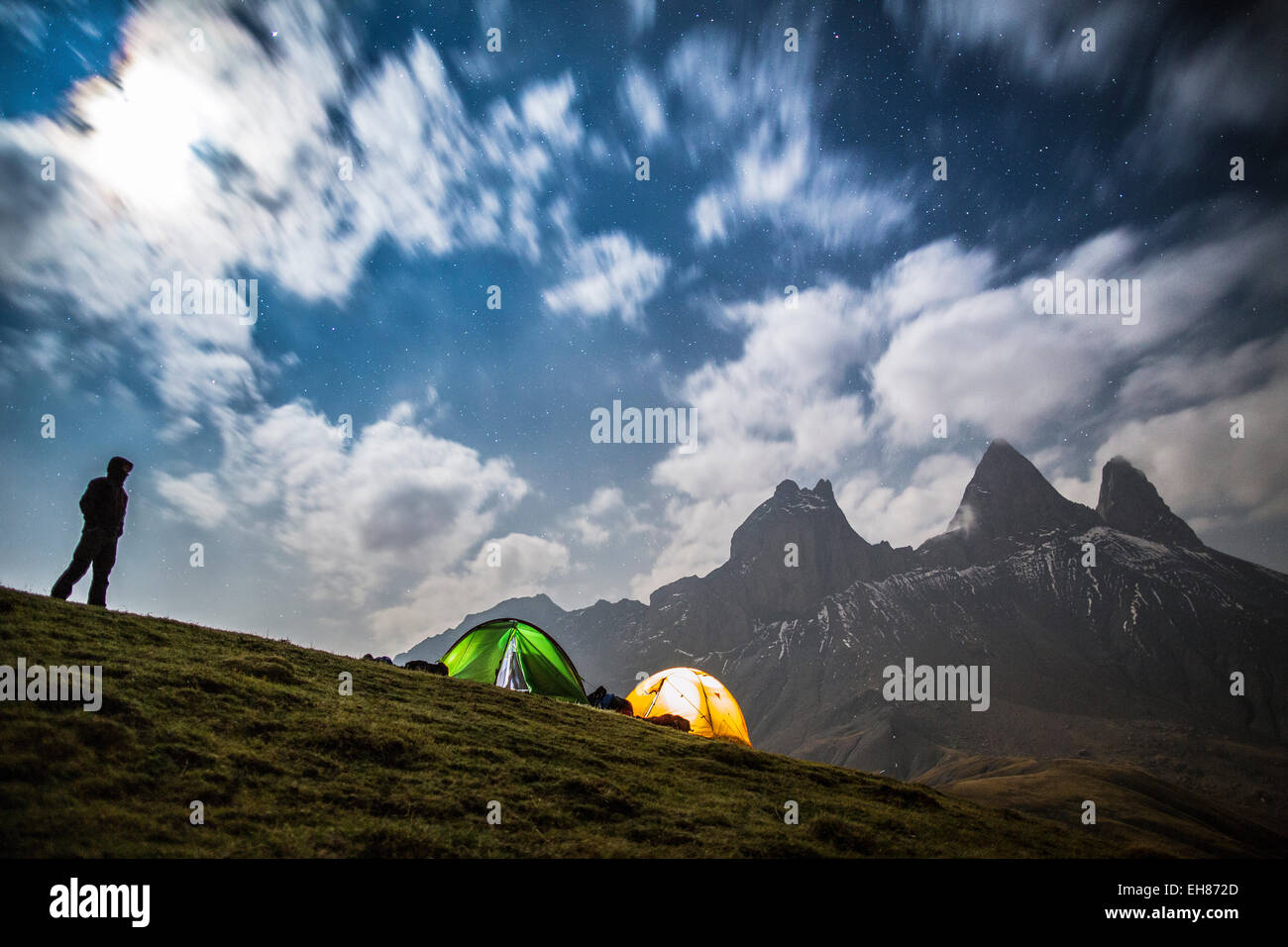 Camping am Fuße der Aiguilles d'Arves kleines Tal, Delfinato Group, Rhônes-Alpes, Frankreich, Europa Stockfoto
