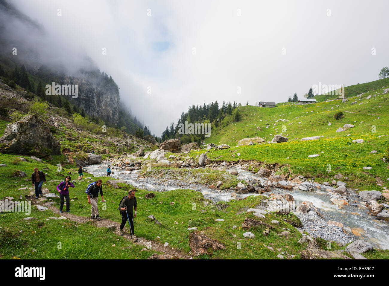 Europa, Frankreich, Haute Savoie Rhone Alpes, Wanderer in Passy-Naturschutzgebiet Stockfoto