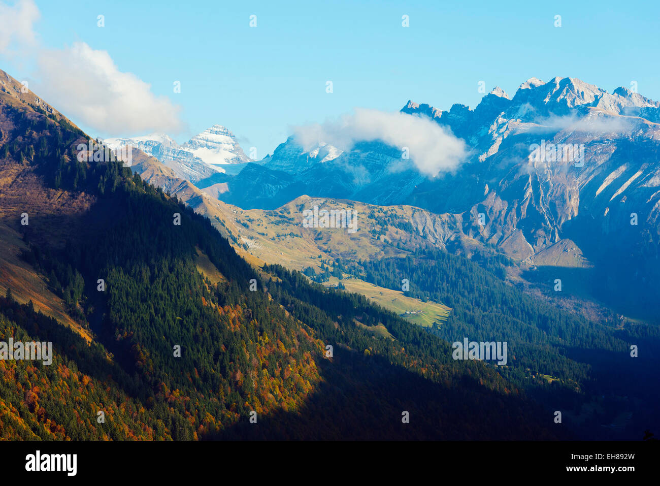 Berge über Morzine, Rhône-Alpes, Haute Savoie, Frankreich, Europa Stockfoto