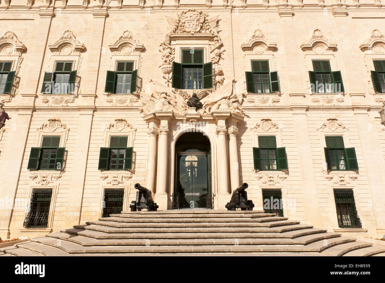 Barocke Fassade, historische Auberge de Castille et Leon, heute des maltesischen Premierministers Büro, Altstadt, Valletta Stockfoto