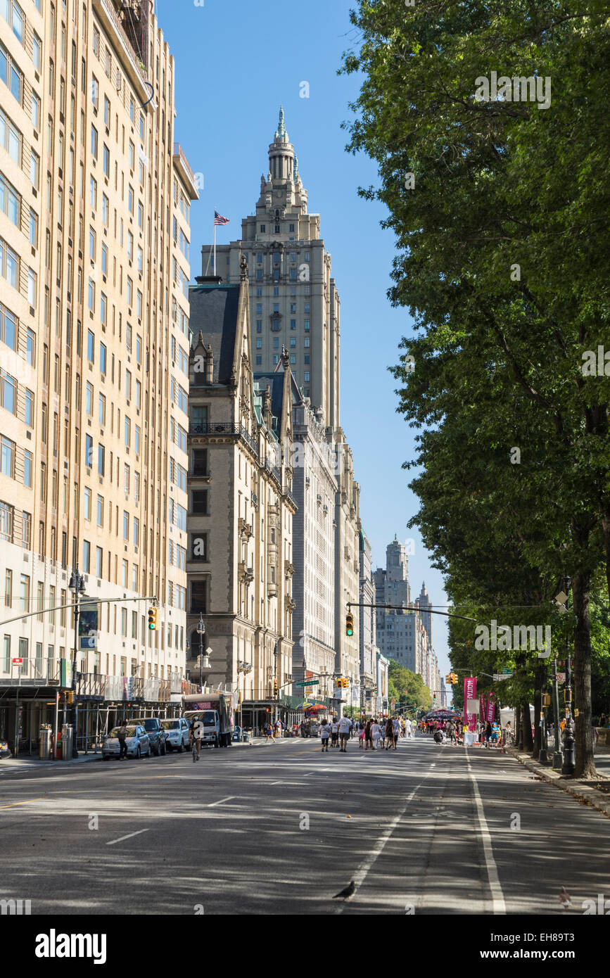 Central Park West, für den Verkehr gesperrt für eine Veranstaltung, Manhattan, New York City, New York, Vereinigte Staaten von Amerika, Nordamerika Stockfoto