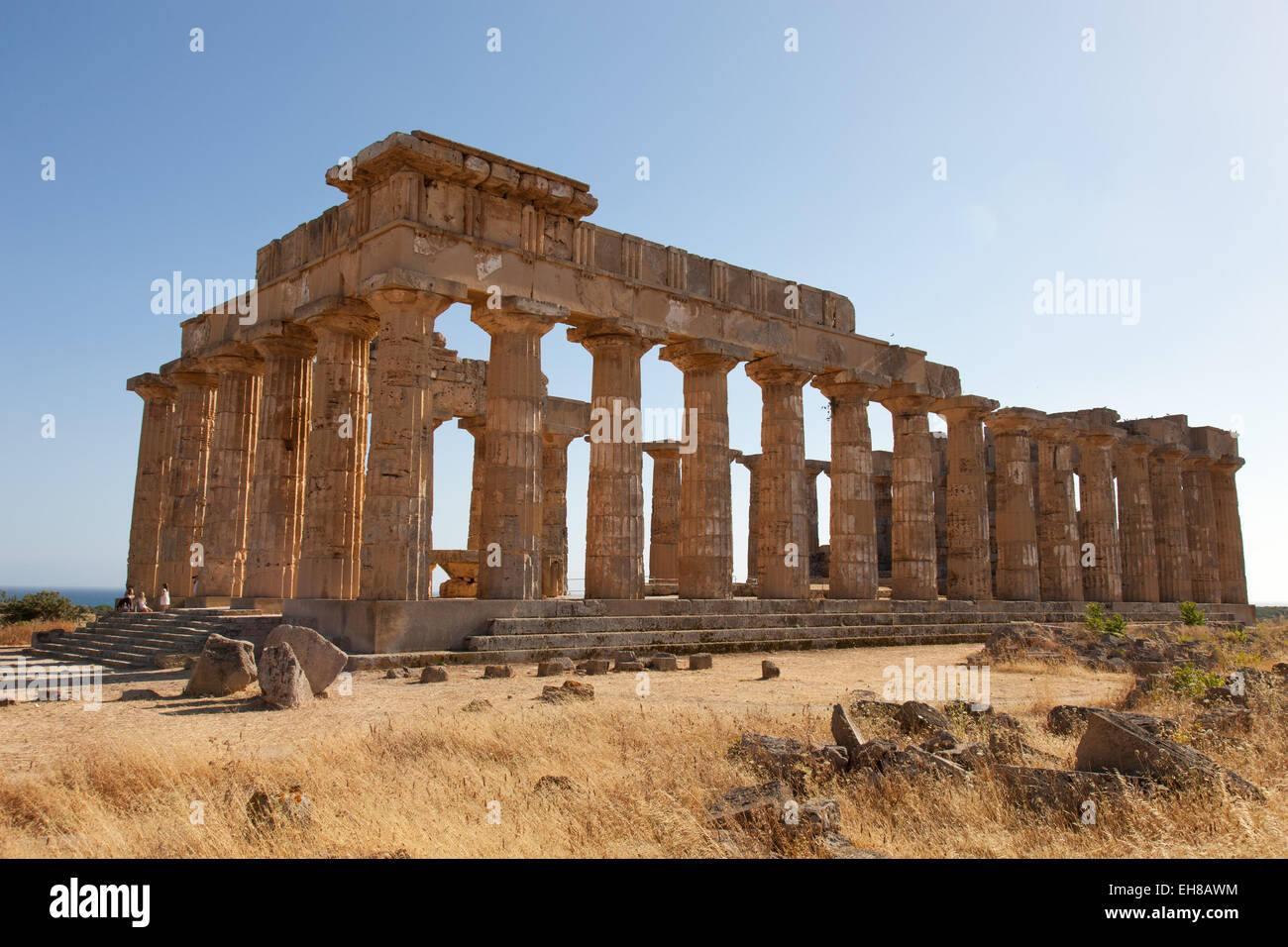 Tempel der Hera in Selinunte, die antike griechische Stadt an der südlichen Küste von Sizilien, Italien, Europa Stockfoto