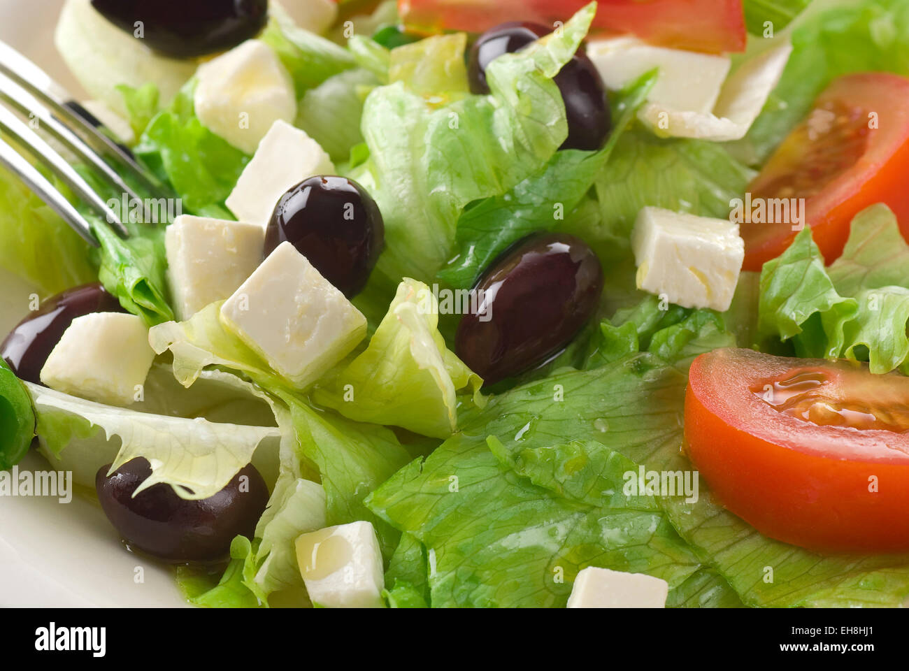 Feta-Käse-Salat mit Olivenöl. Stockfoto