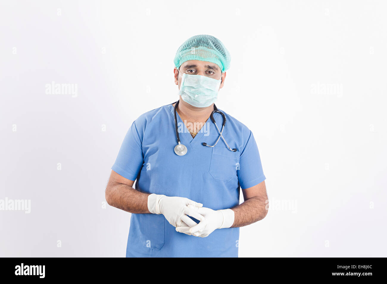 1 indische erwachsenen Mann Chirurg Arzt stehend Stockfoto