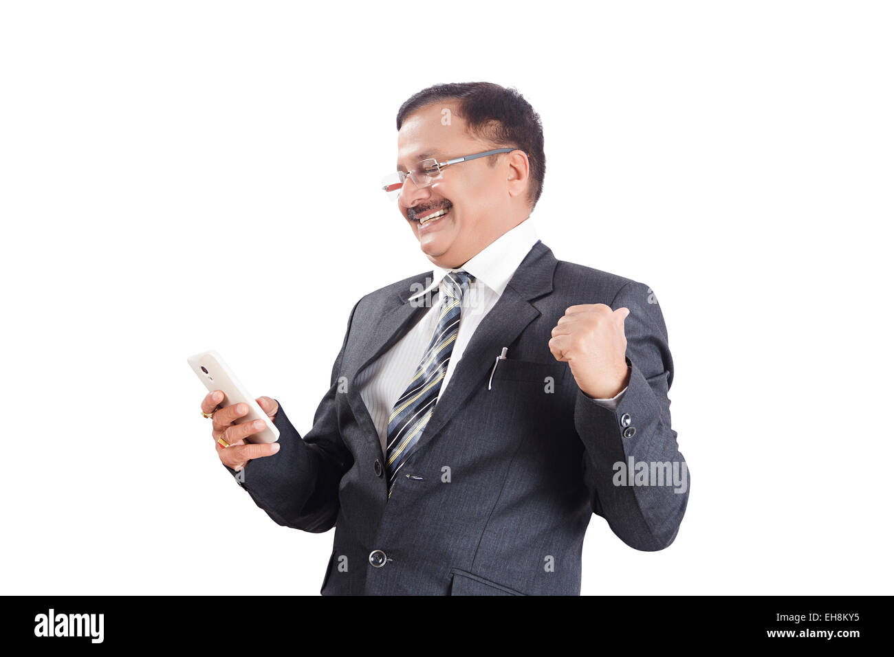 1 indische Business Mann Dialing Handy Stockfoto