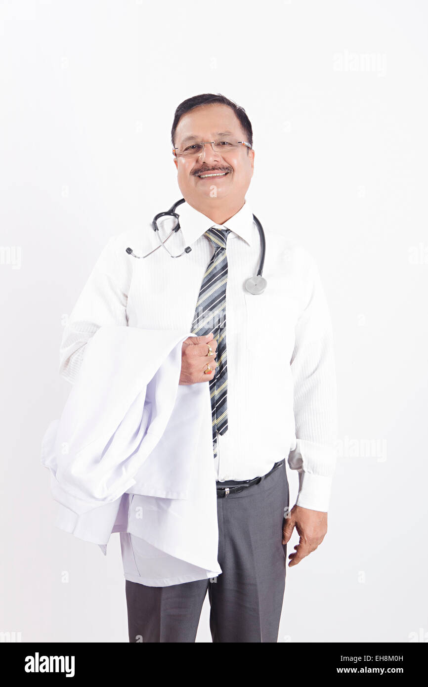1 indische erwachsenen Mannes Arzt stehend Stockfoto