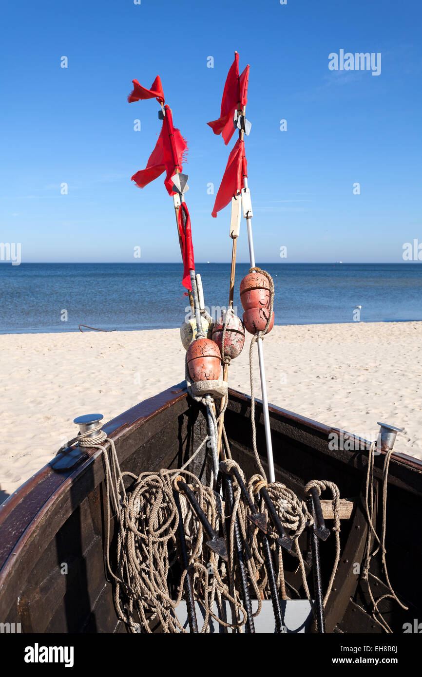 Fischerboot am Strand, Ostsee, Deutschland. Stockfoto