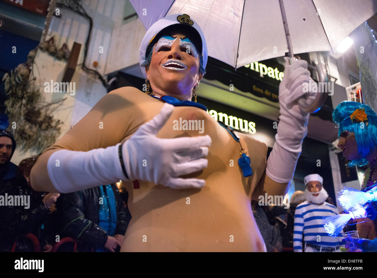 Sitges Karneval 2015.  Der Karneval in Sitges ist bekannt als einer der größten in Spanien. Dieses Jahr findet der Karneval von Fe Stockfoto