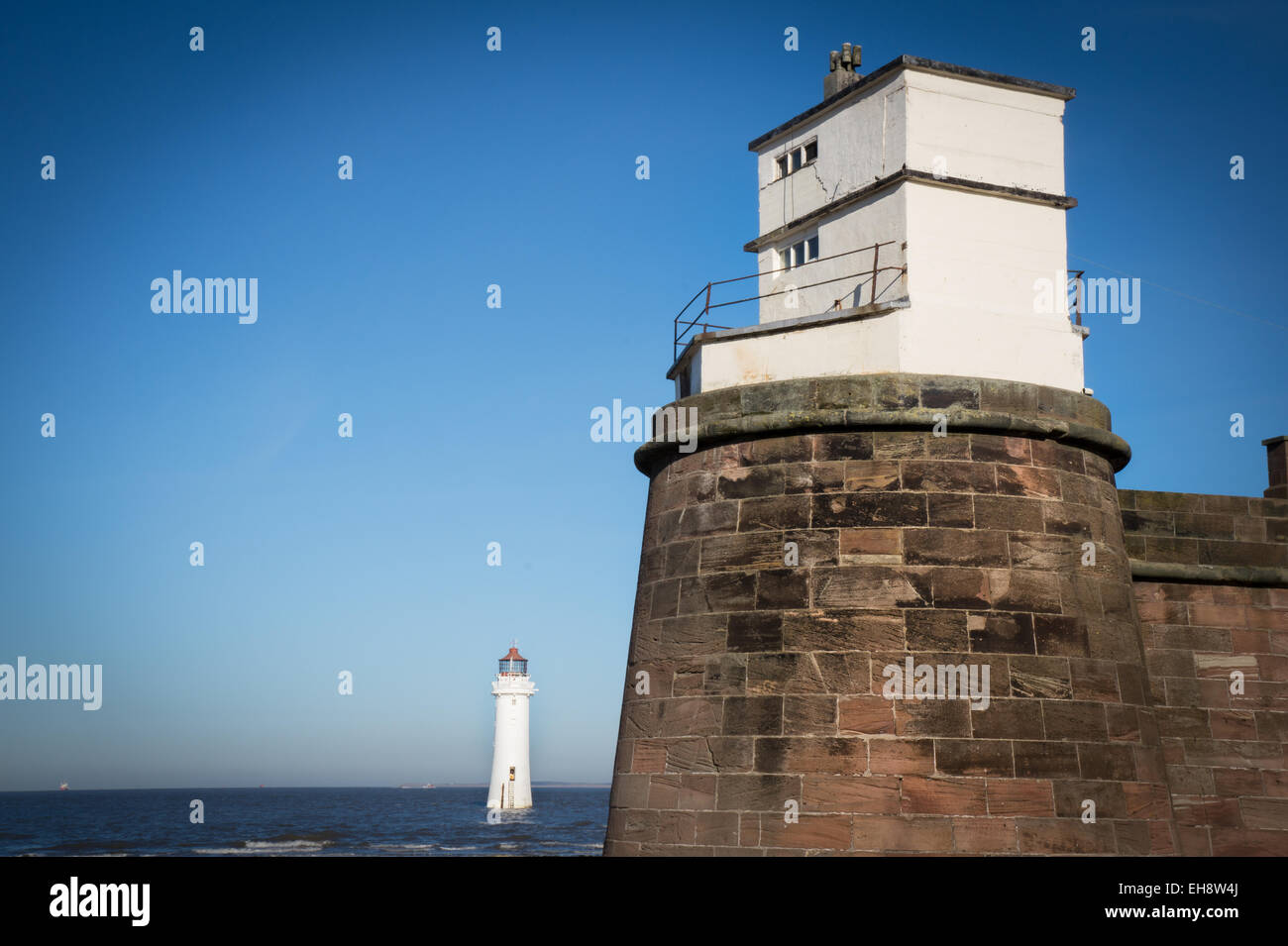 Dieses Bild ist New Brighton Fort Perch Rock und Leuchtturm auf Wirral in Cheshire. Stockfoto