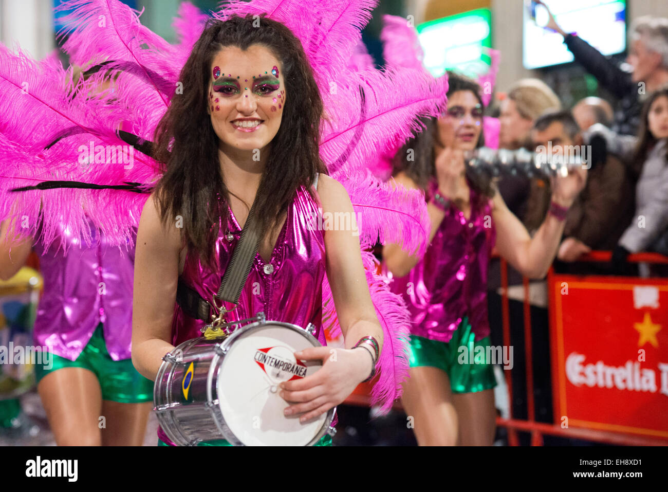 Sitges Karneval 2015.  Der Karneval in Sitges ist bekannt als einer der größten in Spanien. Dieses Jahr findet der Karneval von Fe Stockfoto