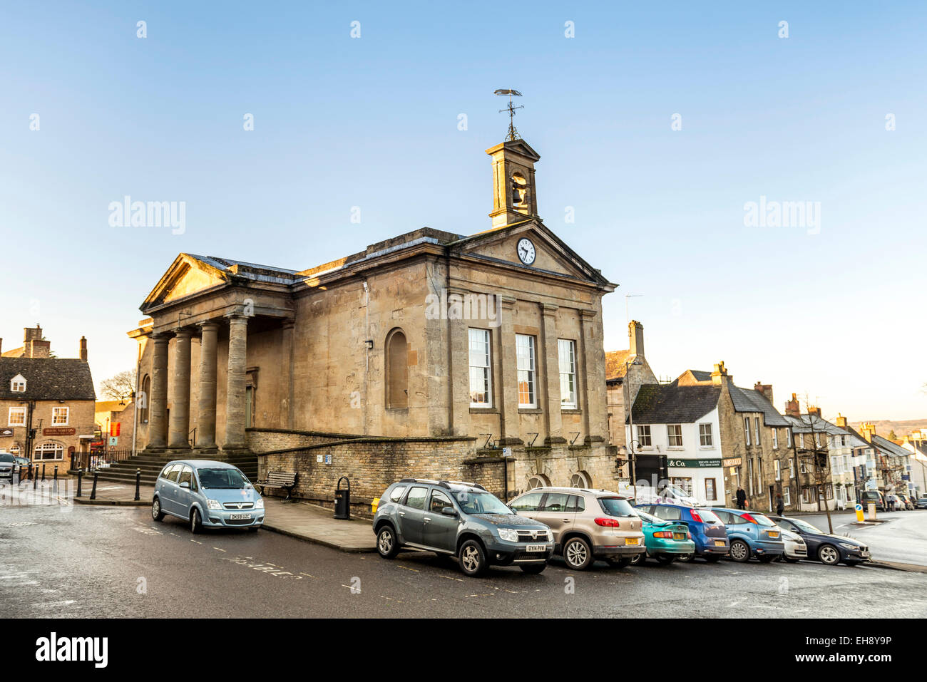 Das Rathaus in Chipping Norton, eine historische Stadt in den Cotswolds, Oxfordshire Stockfoto