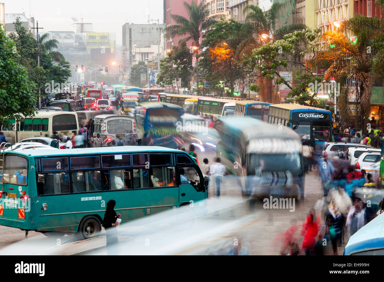 Stoßzeiten an Tom Mboya Avenue, Nairobi, Kenia Stockfoto