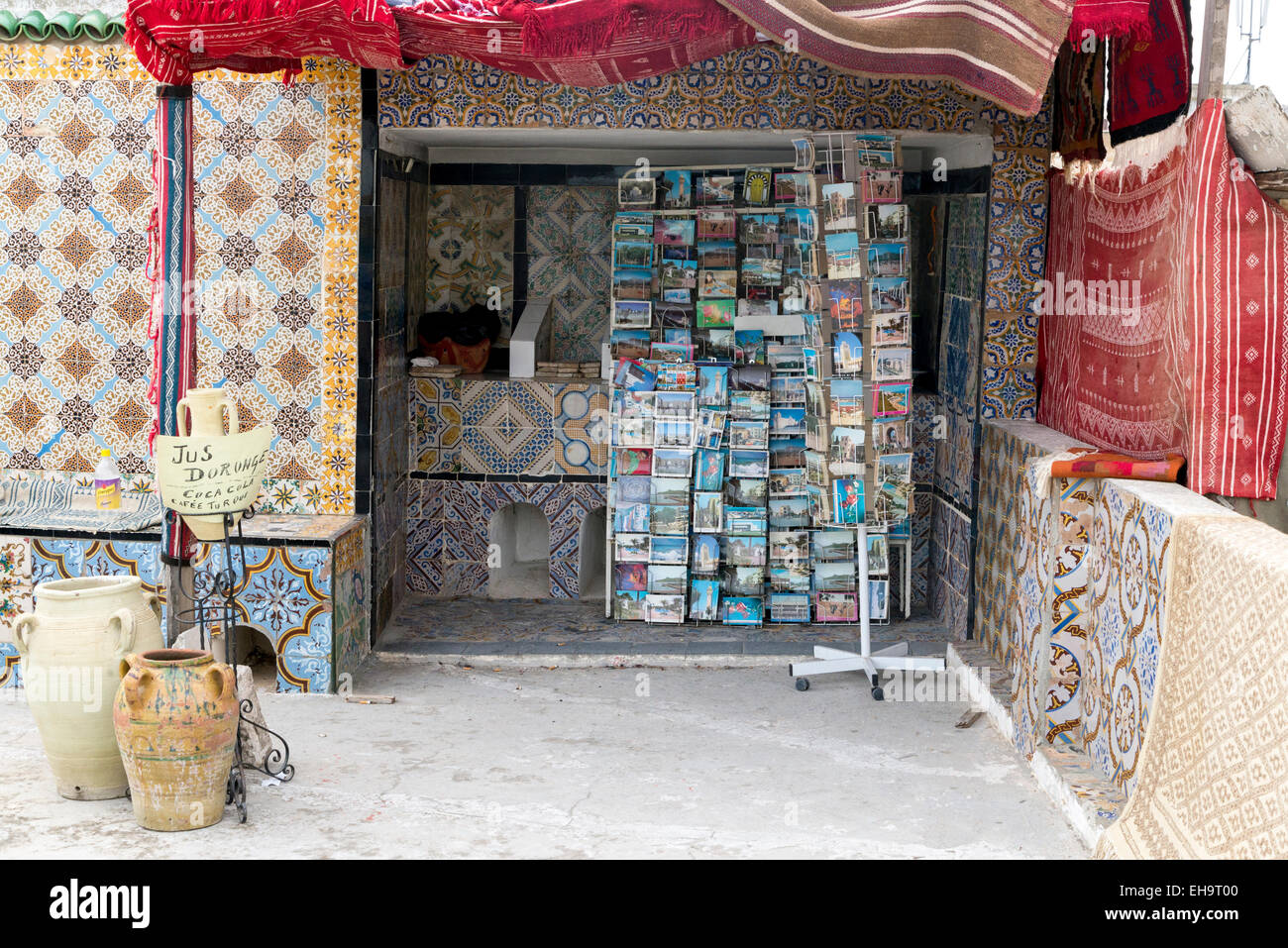 Postkarte stehen Ontop Dachterrasse der alten Könige Haus in der Medina, Tunesien Stockfoto