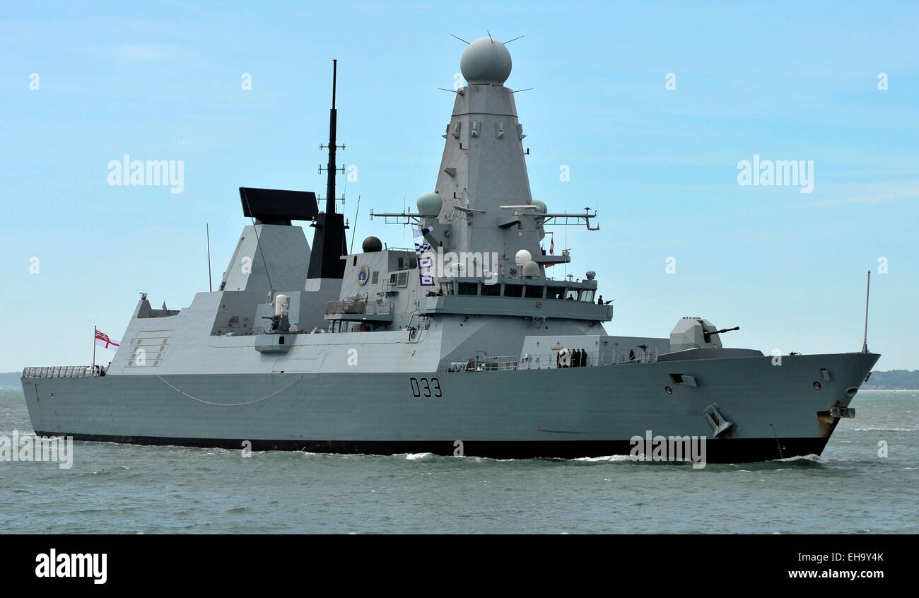 AJAXNETPHOTO. 5. JUNI 2014. -PORTSMOUTH, ENGLAND. -ART 45 ZERSTÖRER HMS DAUNTLESS EINGABE HAFEN. FOTO: TONY HOLLAND/AJAX REF: DTH140506 9513 Stockfoto
