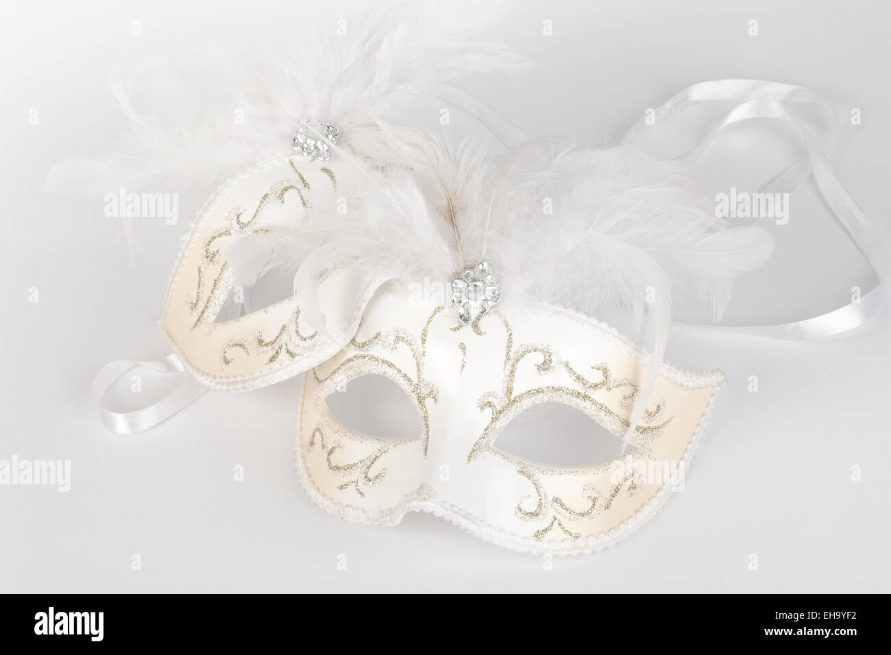 Karneval in Venedig Maskerade Maske in weiß und gold Stockfoto