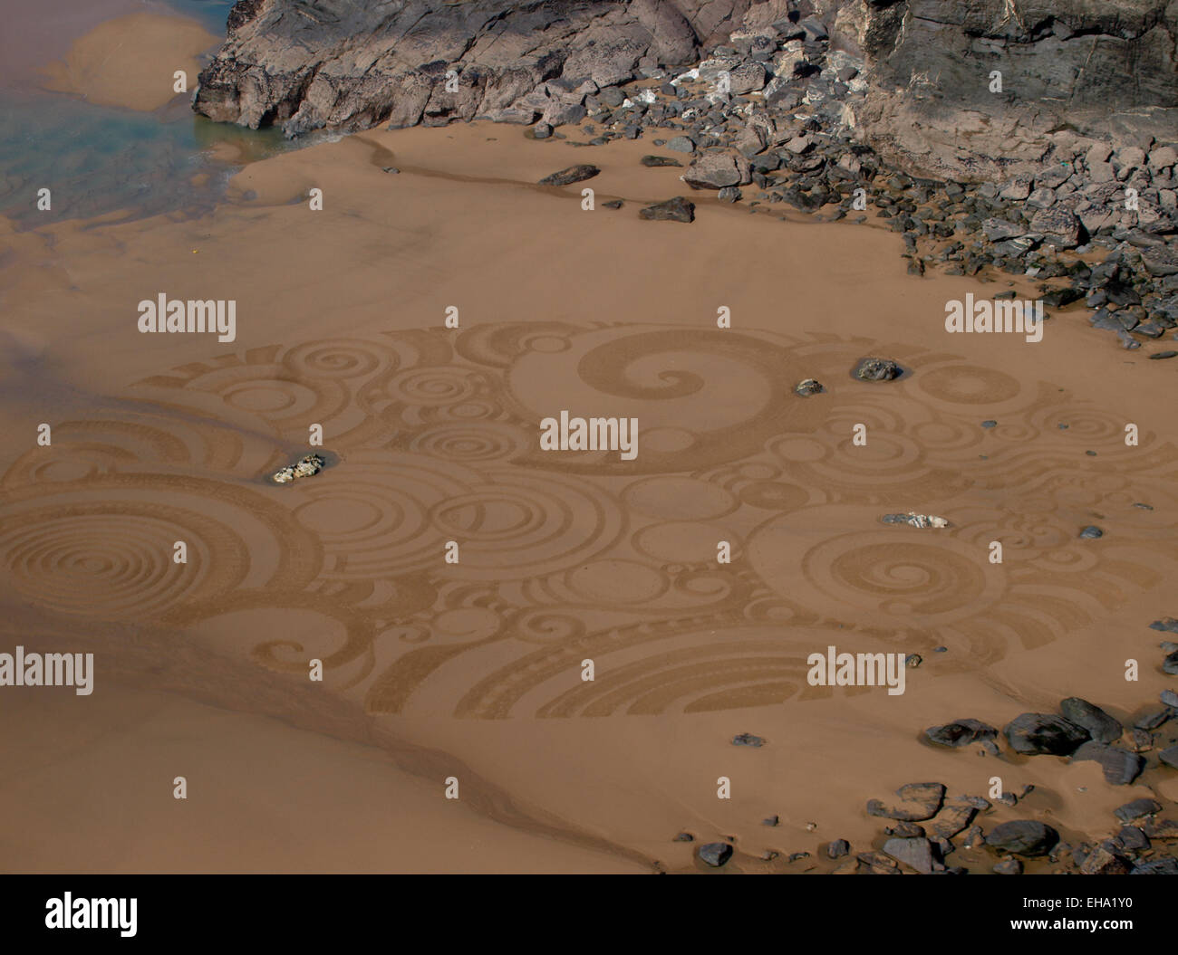 Natur-Kunst am Strand, Cornwall, UK Stockfoto