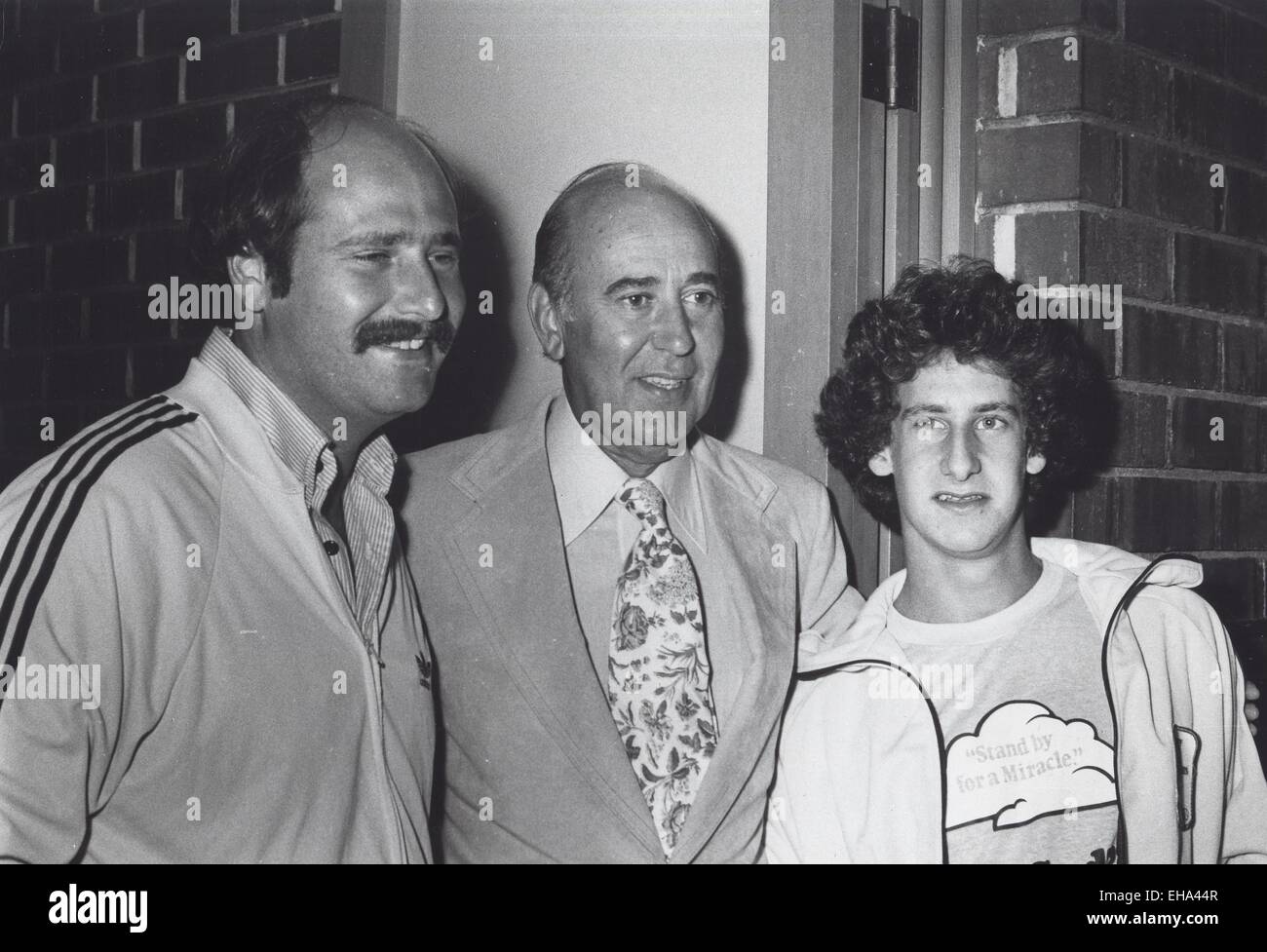 Rob Reiner mit Carl Reiner und Lucas Reiner 1977. © Phil Raoch/Globe Fotos/ZUMA Draht/Alamy Live-Nachrichten Stockfoto