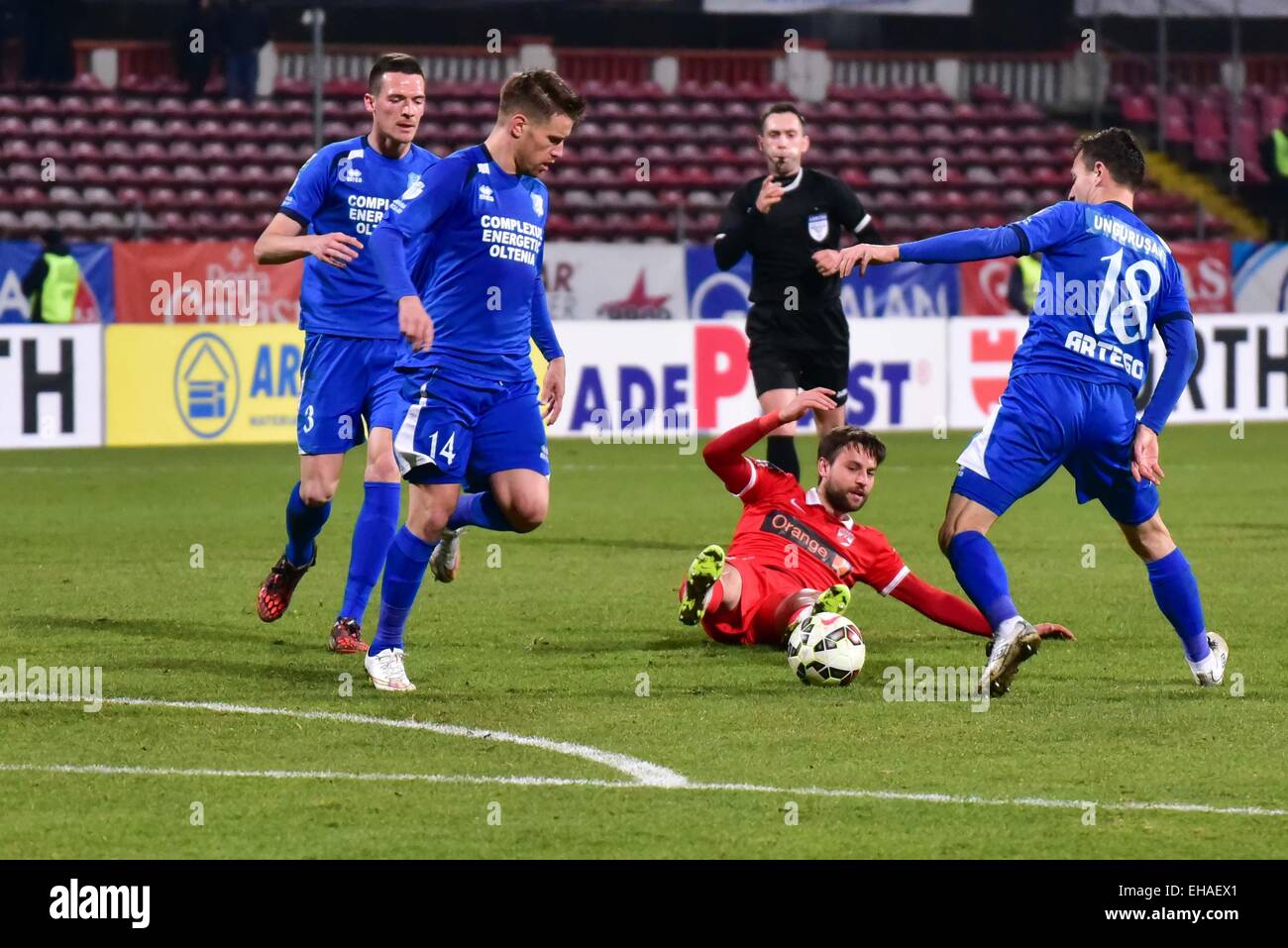 10. März 2015: Kamil Bilinski #9 von Dinamo Bukarest in Aktion während der League Cup Adeplast Spiel zwischen FC Dinamo Bukarest ROU und FC Universitatea Cluj ROU bei '' Dinamo'' Stadion, Rumänien ROU. Catalin Soare/www.sportaction.ro Stockfoto